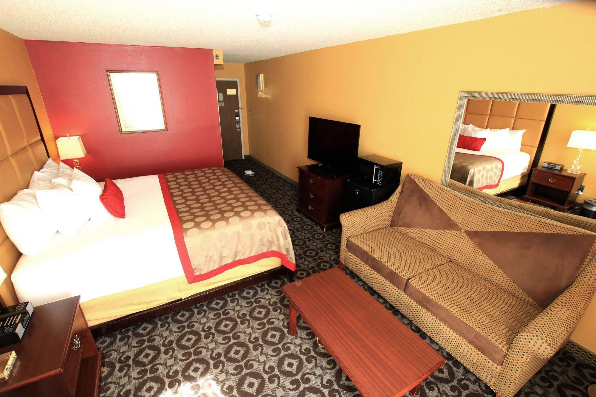 Delta Hotels By Marriott Denver Thornton Нортглен Екстериор снимка